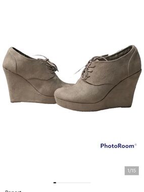 Report Valerie Taupe Oxford Style Lace Up Faux Suede Wedge Booties - Size 9